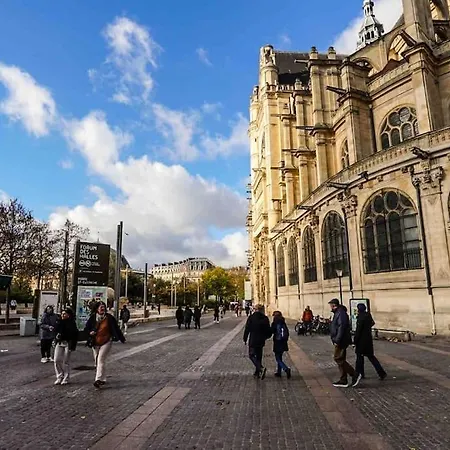 With Cinema@paris Chatelet Париж